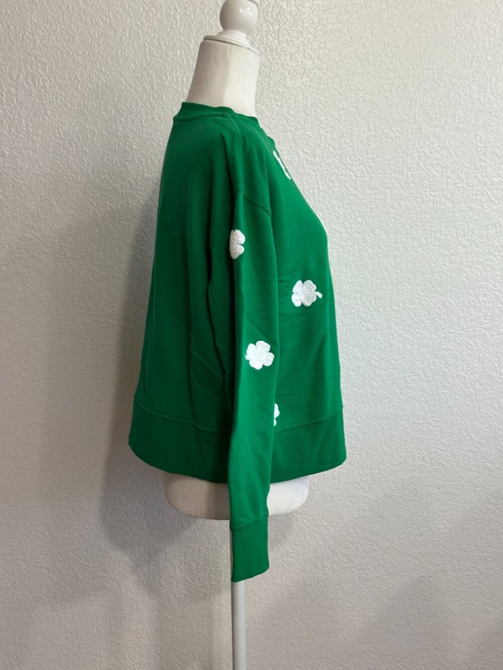 Jane + Delancey Clover Sweatshirt Women’s Medium Green St Patrick’s Day Crewneck - Picture 4 of 7